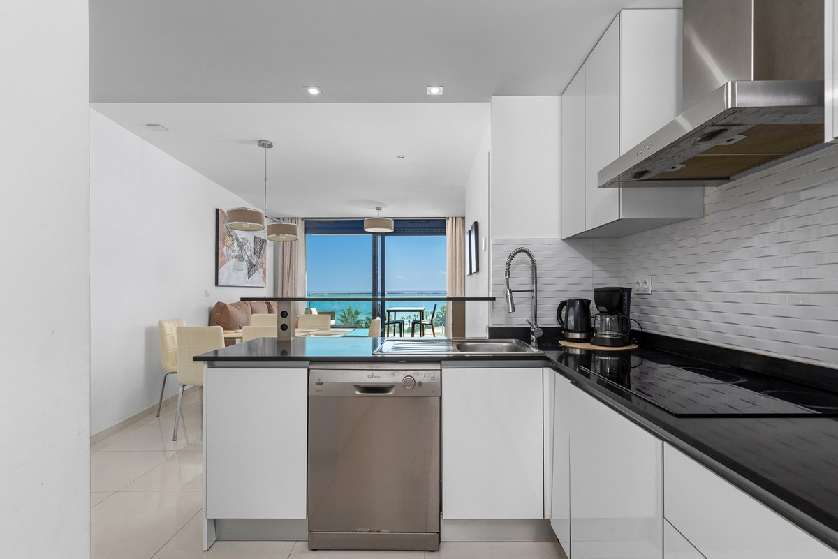 Se vende Apartamento Planta Media de 2 dormitorios en Costa Blanca, Alicante, España