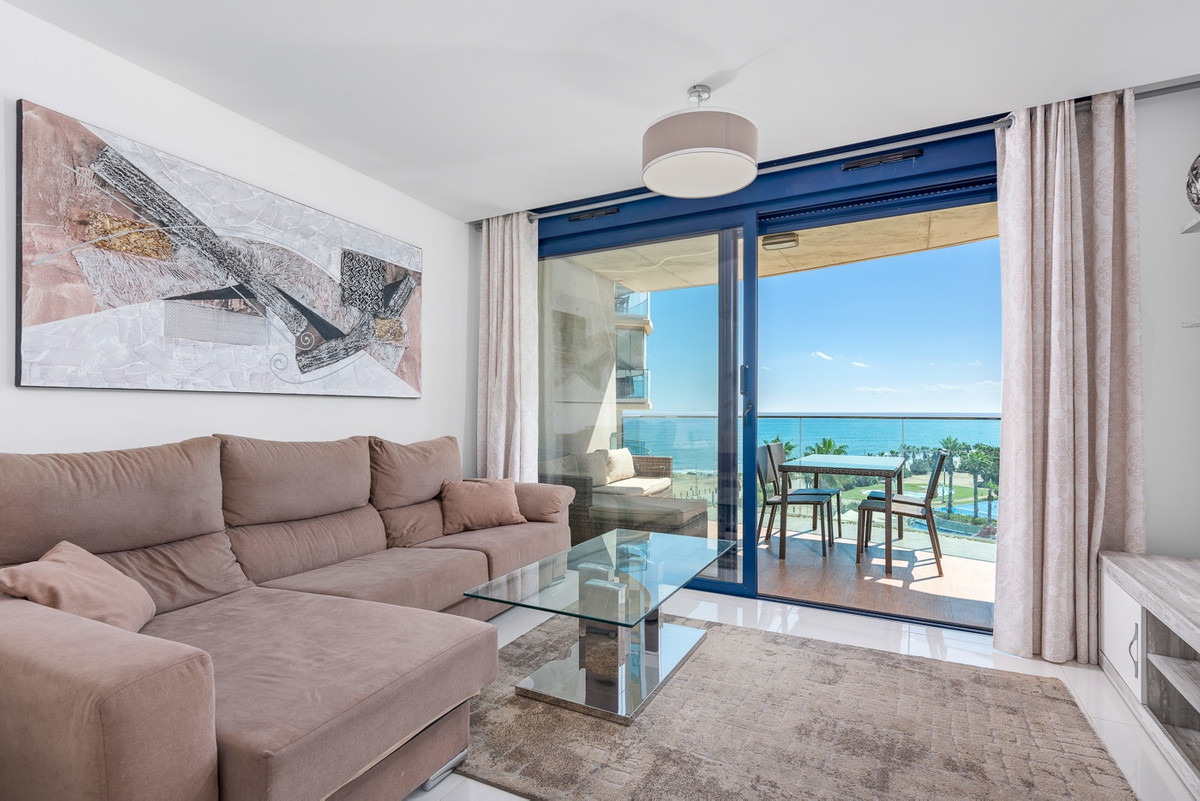 Se vende Apartamento Planta Media de 2 dormitorios en Costa Blanca, Alicante, España