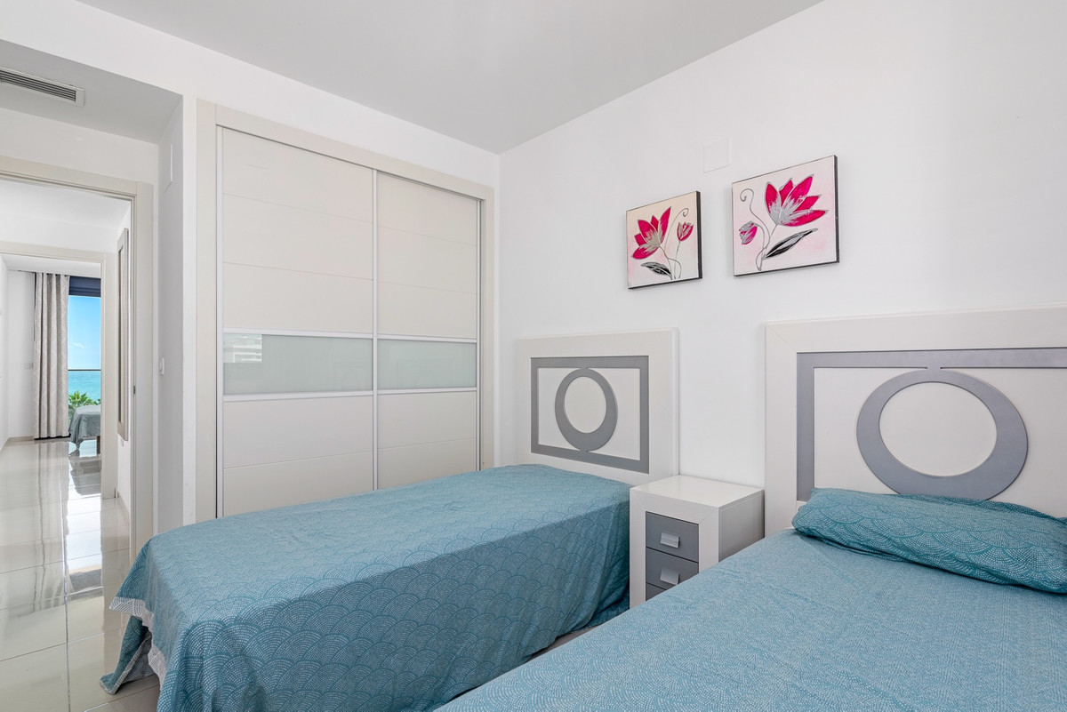 Se vende Apartamento Planta Media de 2 dormitorios en Costa Blanca, Alicante, España