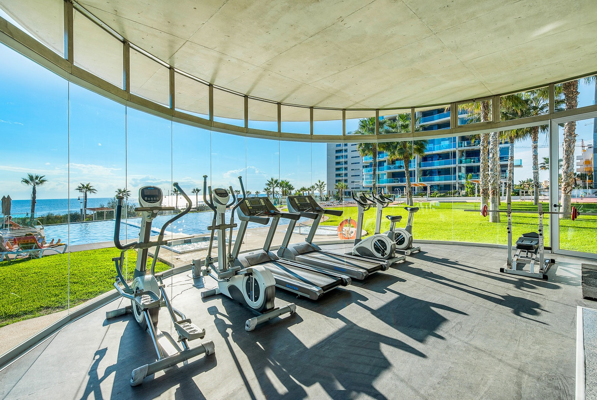 Se vende Apartamento Planta Media de 2 dormitorios en Costa Blanca, Alicante, España