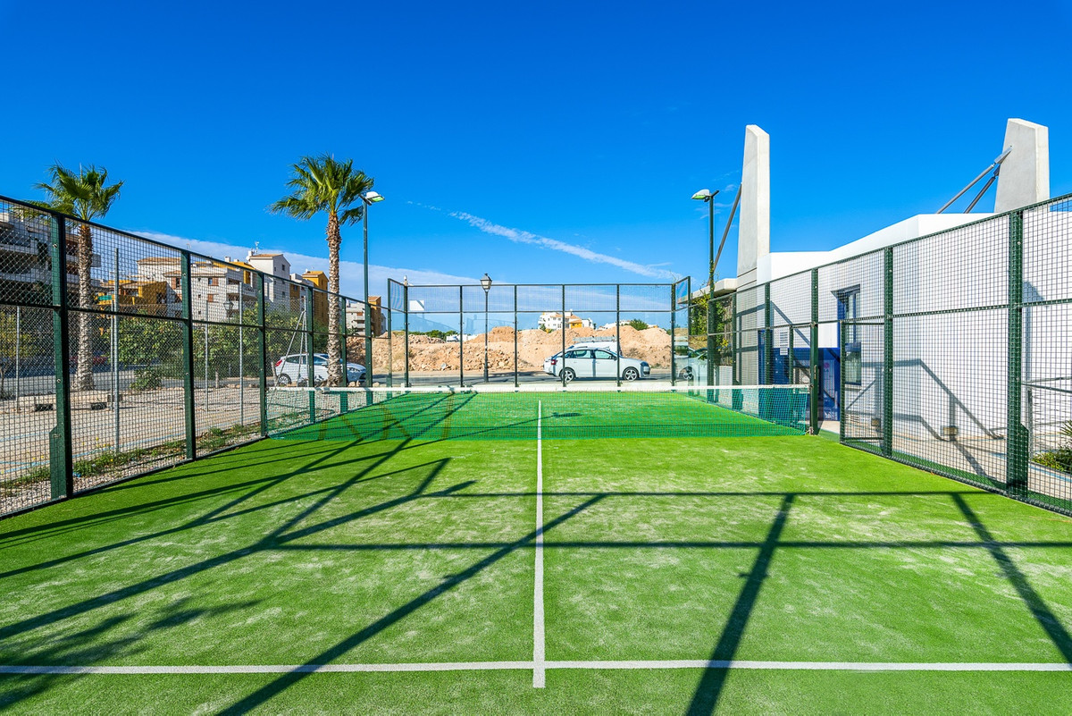 Se vende Apartamento Planta Media de 2 dormitorios en Costa Blanca, Alicante, España