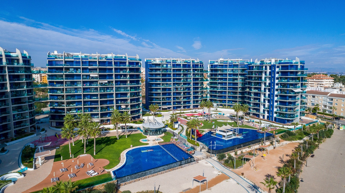Se vende Apartamento Planta Media de 2 dormitorios en Costa Blanca, Alicante, España