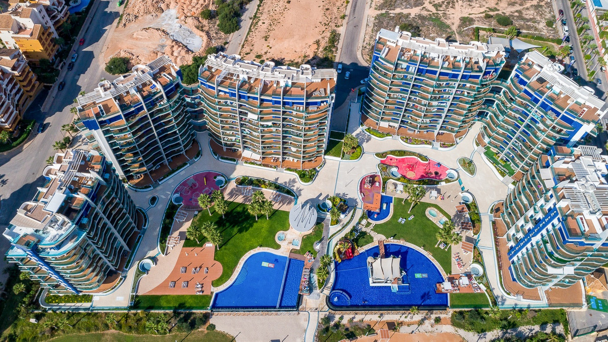 Se vende Apartamento Planta Media de 2 dormitorios en Costa Blanca, Alicante, España