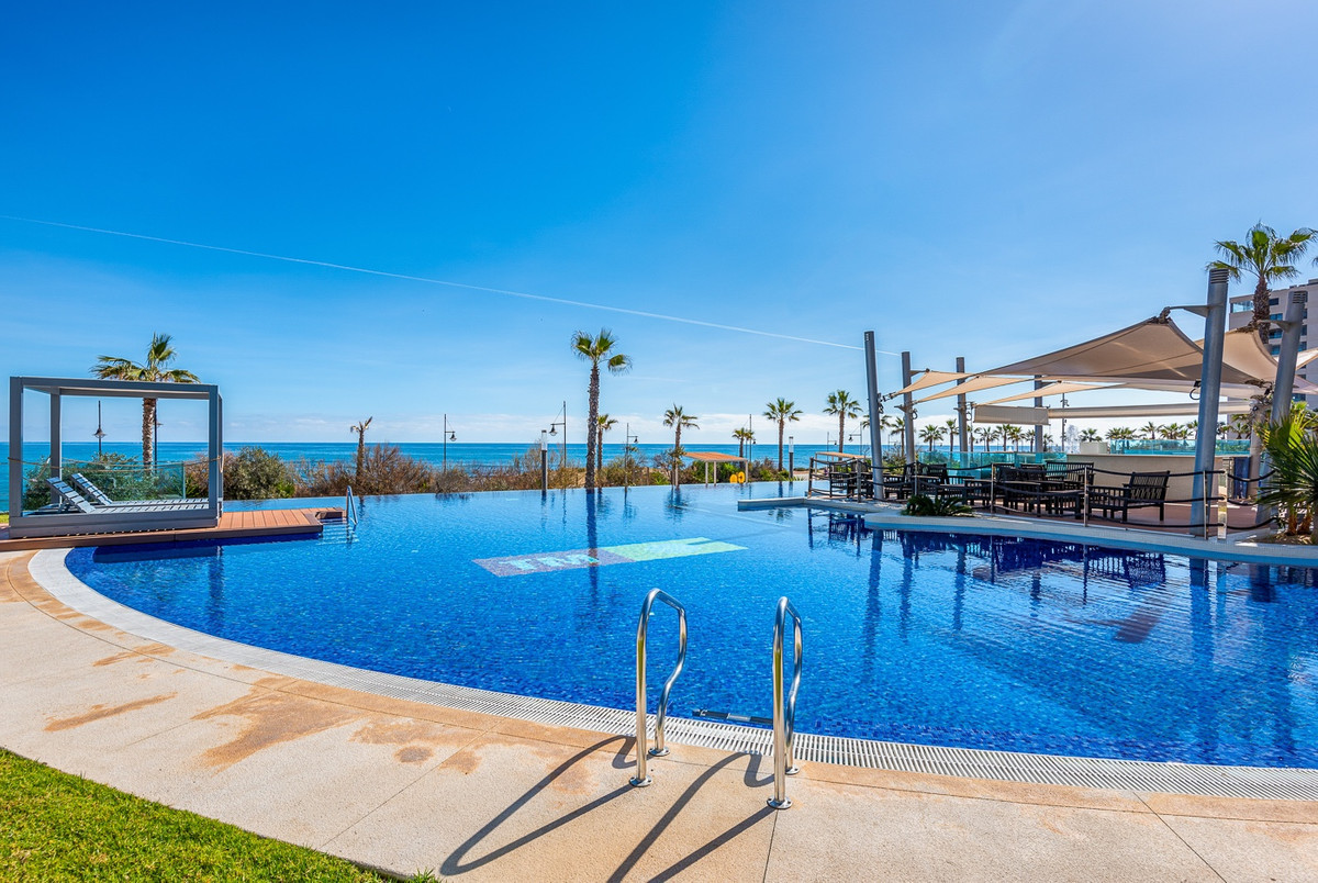 Se vende Apartamento Planta Media de 2 dormitorios en Costa Blanca, Alicante, España