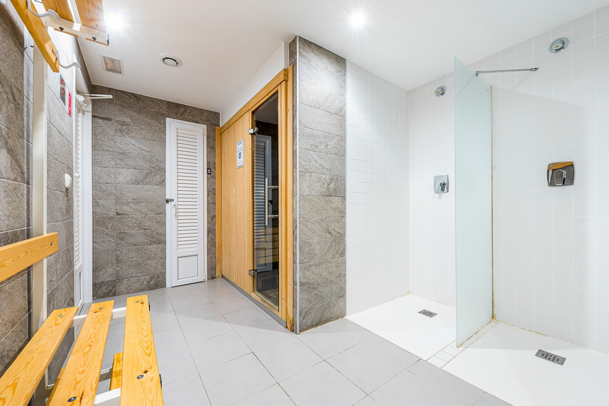 Se vende Apartamento Planta Media de 2 dormitorios en Costa Blanca, Alicante, España