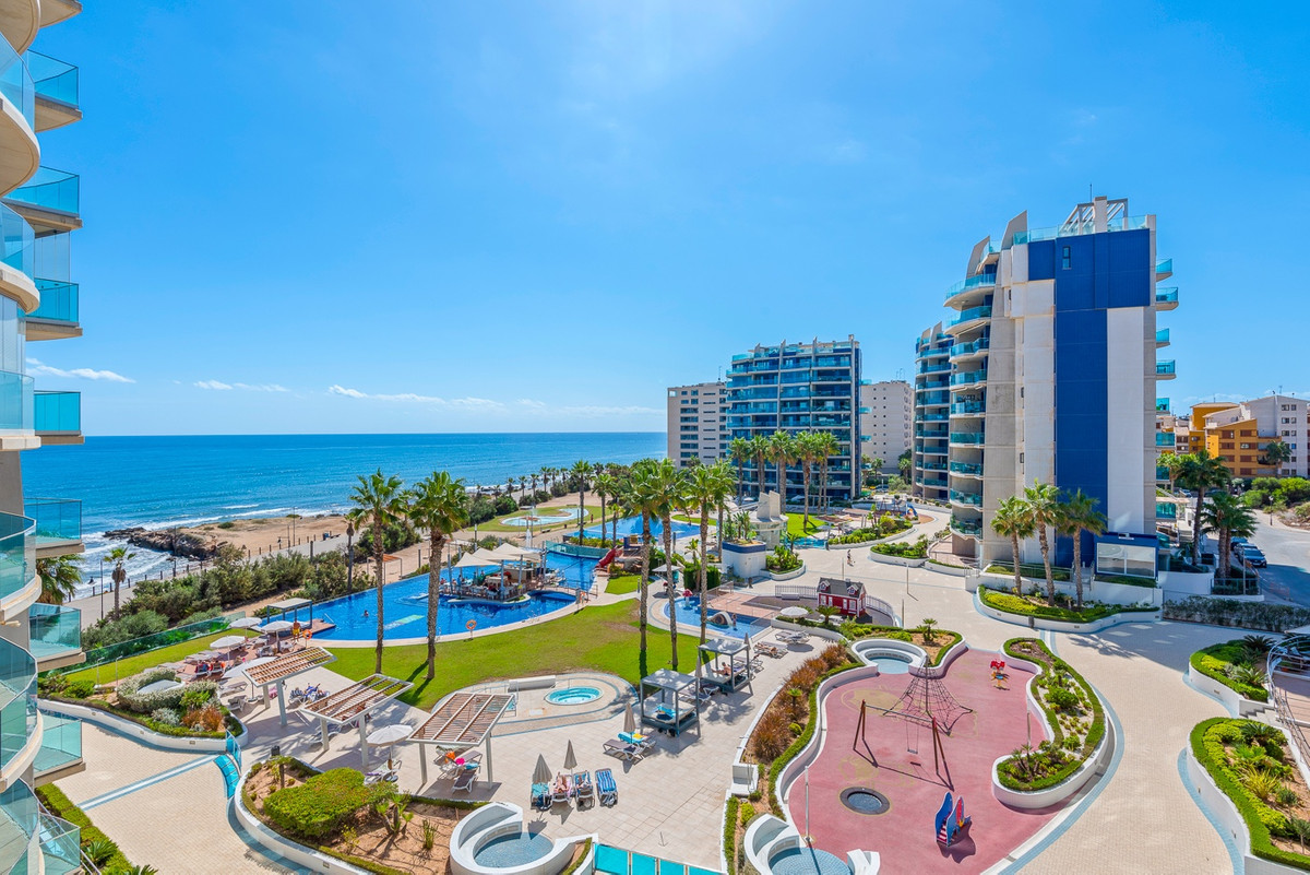 Se vende Apartamento Planta Media de 2 dormitorios en Costa Blanca, Alicante, España