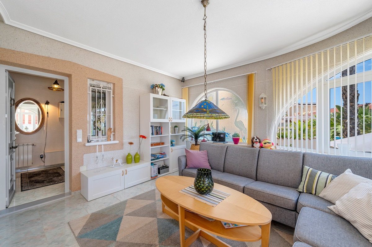 Se vende Villa - Chalet de 3 dormitorios en Costa Blanca, Alicante, España