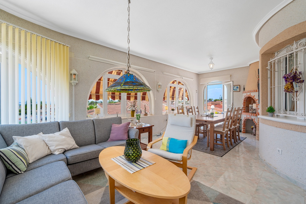 Se vende Villa - Chalet de 3 dormitorios en Costa Blanca, Alicante, España
