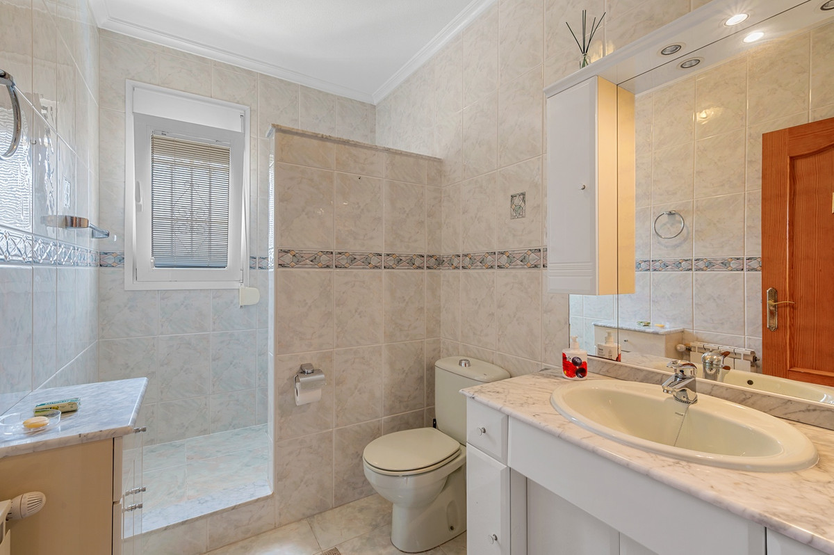 Se vende Villa - Chalet de 3 dormitorios en Costa Blanca, Alicante, España