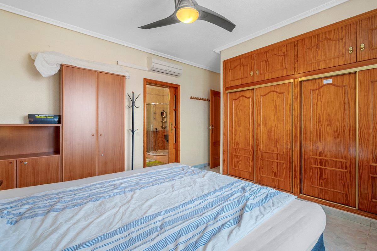 Se vende Villa - Chalet de 3 dormitorios en Costa Blanca, Alicante, España