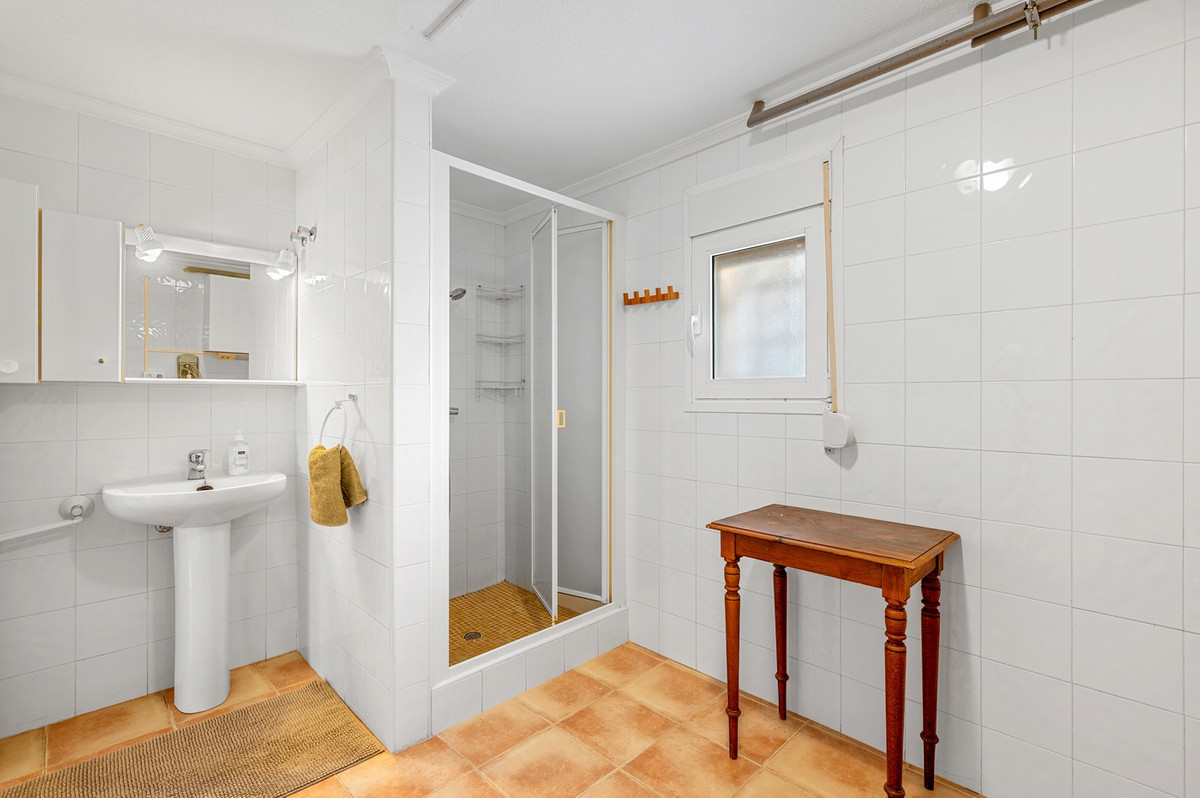 Se vende Villa - Chalet de 3 dormitorios en Costa Blanca, Alicante, España
