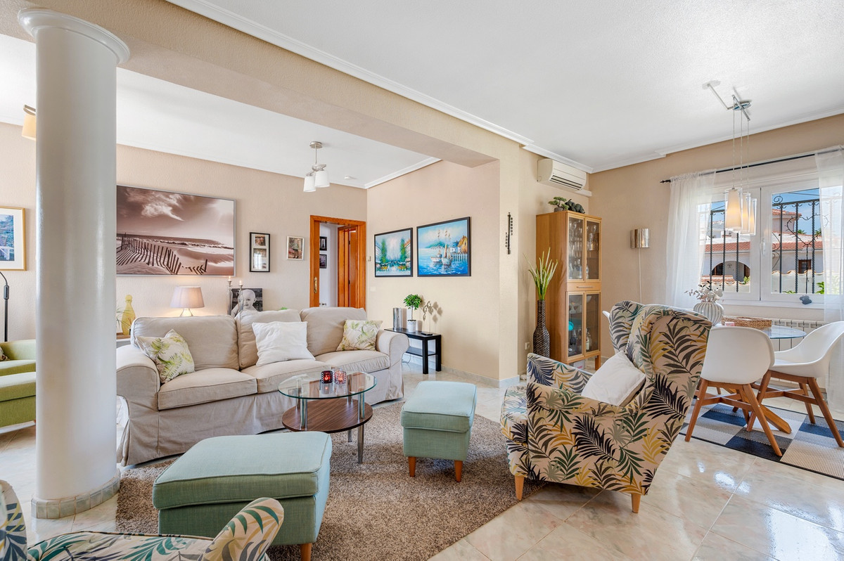 Se vende Villa - Chalet de 3 dormitorios en Costa Blanca, Alicante, España