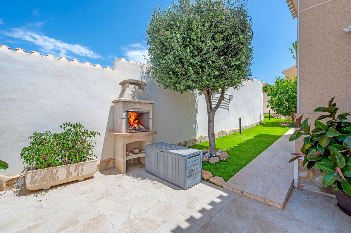 Se vende Villa - Chalet de 3 dormitorios en Costa Blanca, Alicante, España