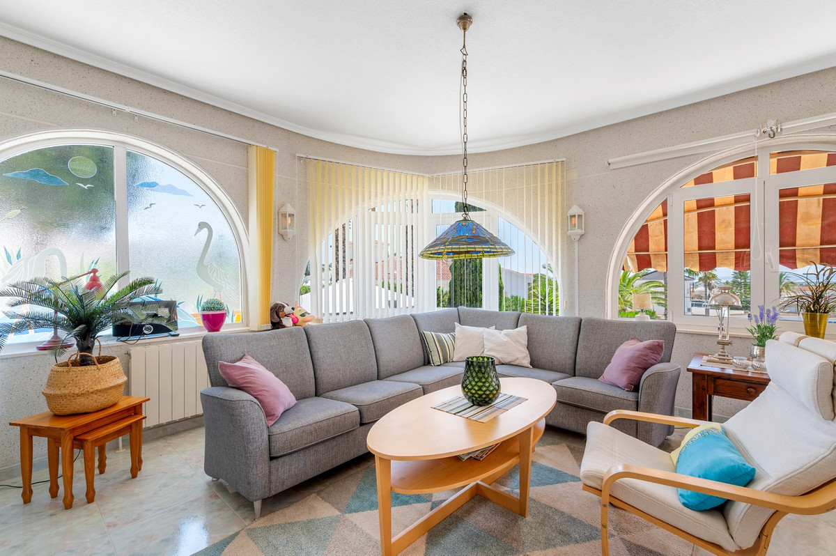Se vende Villa - Chalet de 3 dormitorios en Costa Blanca, Alicante, España