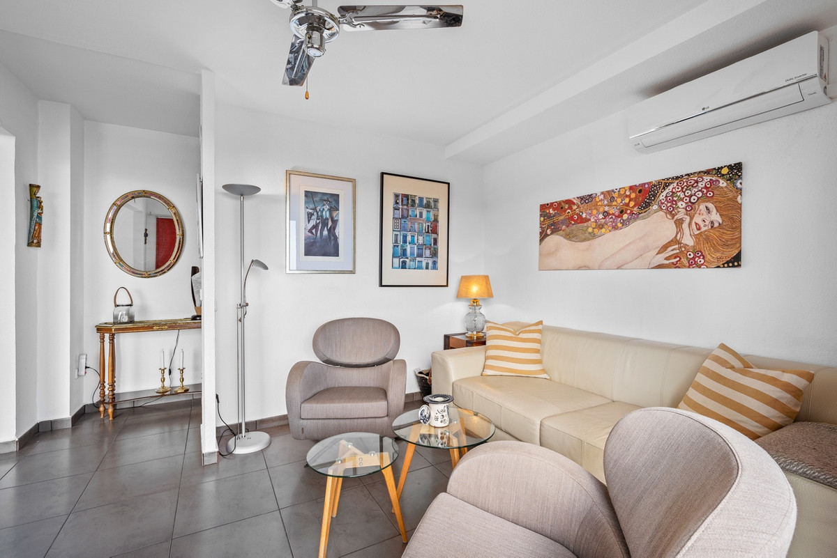 2 Bed Apartment for sale in La Nucia Costa Blanca, Alicante, Spain