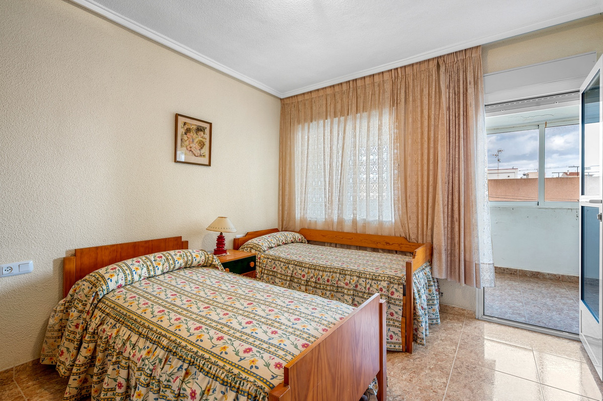 Se vende Apartamento Planta Baja de 3 dormitorios en Costa Blanca, Alicante, España