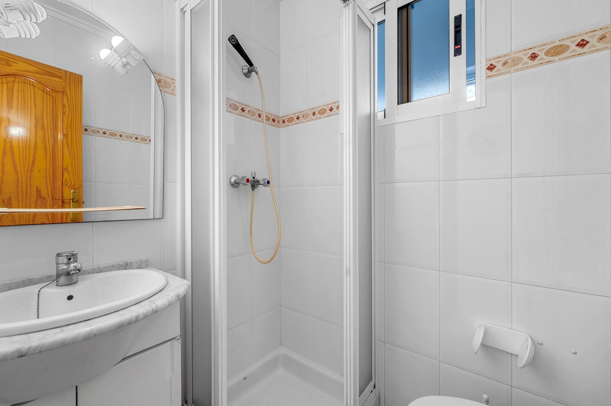 Se vende Apartamento Planta Baja de 3 dormitorios en Costa Blanca, Alicante, España