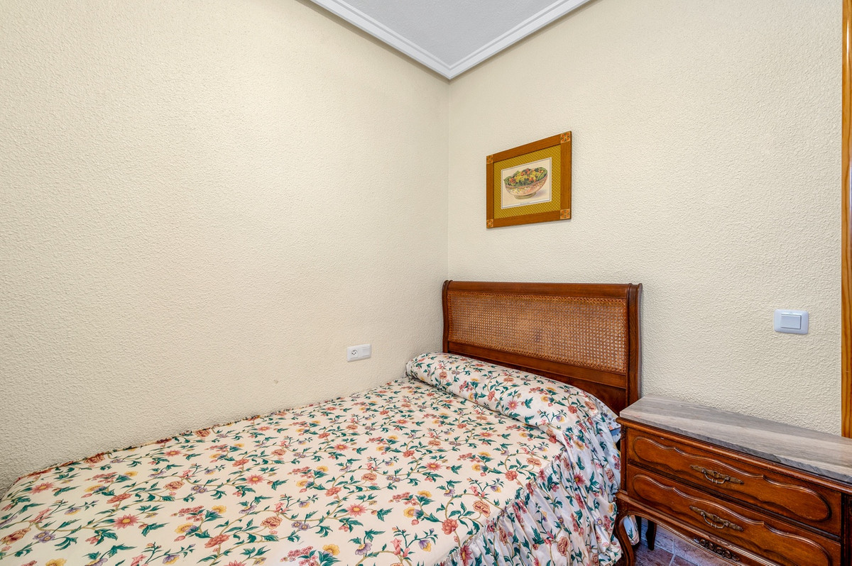 Se vende Apartamento Planta Baja de 3 dormitorios en Costa Blanca, Alicante, España