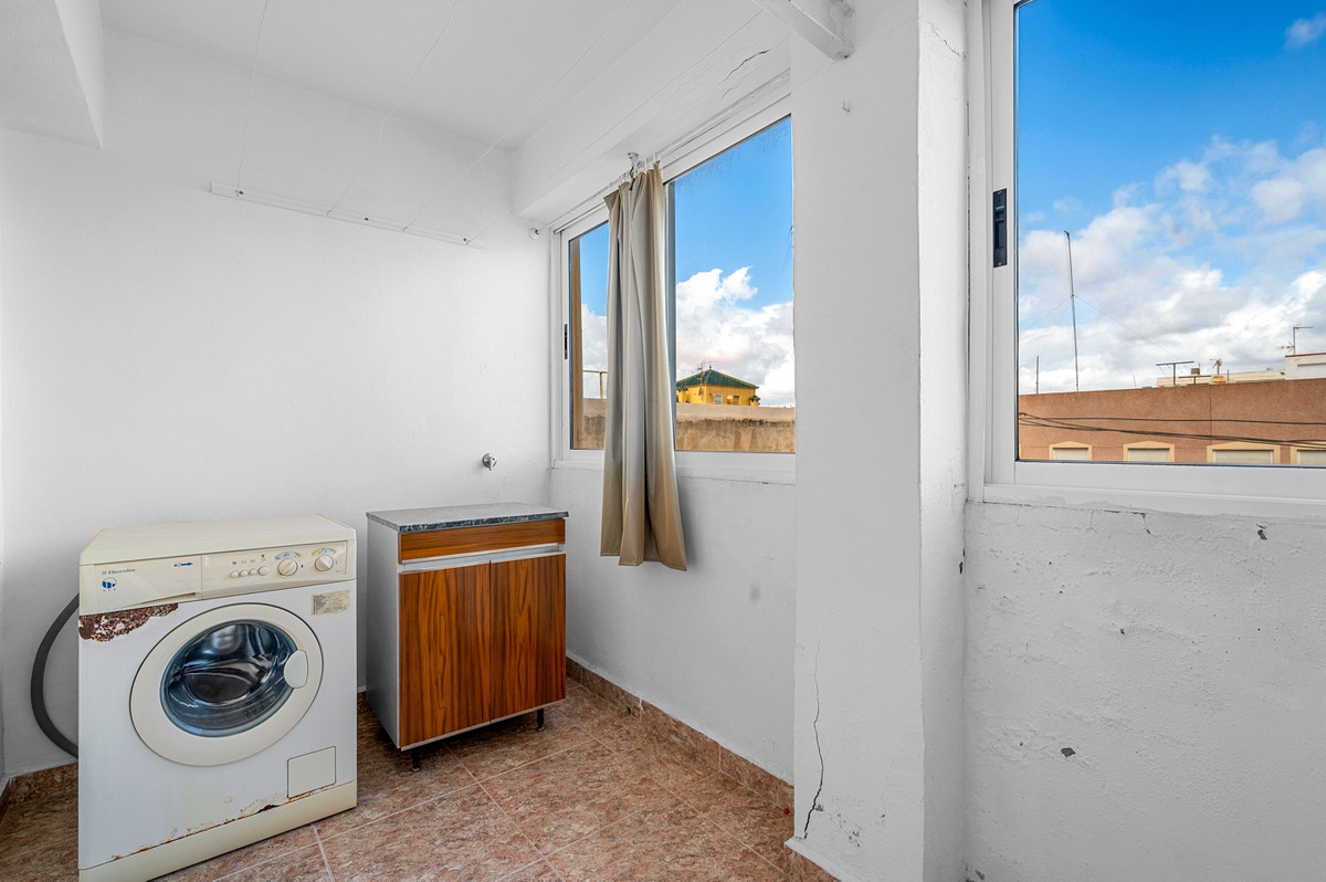 Se vende Apartamento Planta Baja de 3 dormitorios en Costa Blanca, Alicante, España