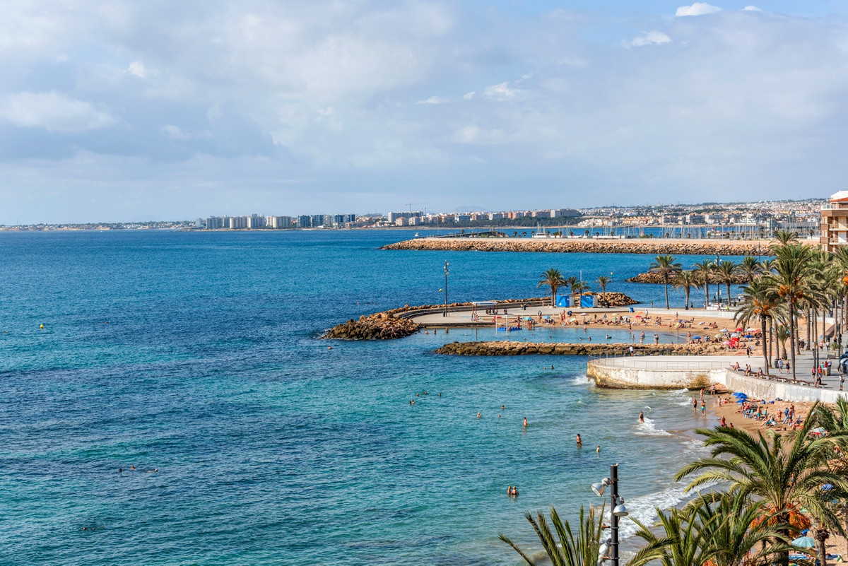 Se vende Apartamento Planta Baja de 3 dormitorios en Costa Blanca, Alicante, España