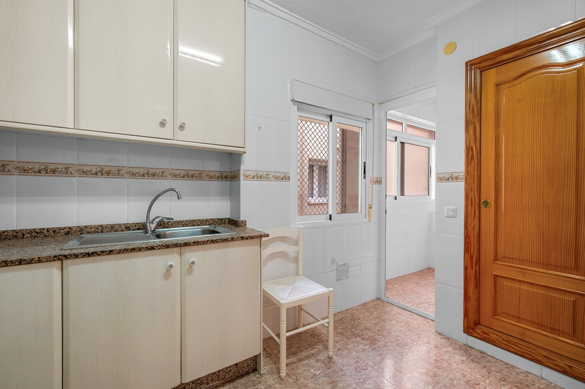 Se vende Apartamento Planta Baja de 3 dormitorios en Costa Blanca, Alicante, España