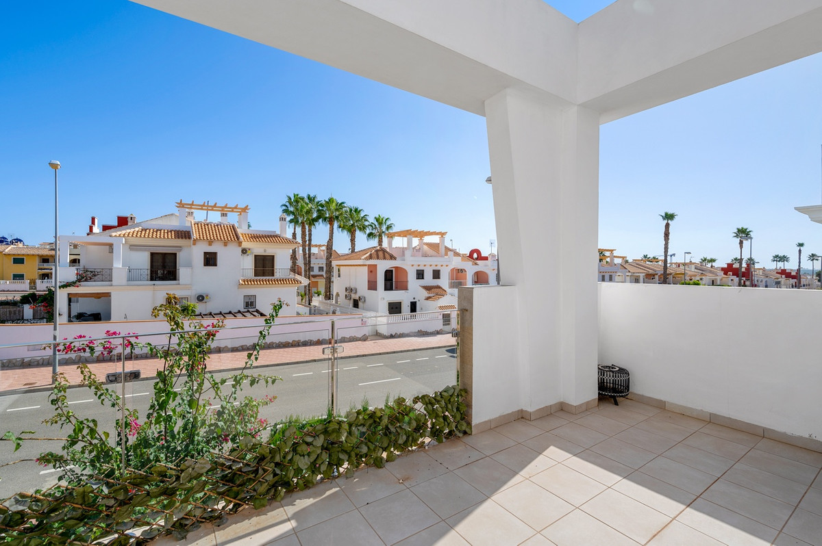 Se vende Adosada de 3 dormitorios en Costa Blanca, Alicante, España
