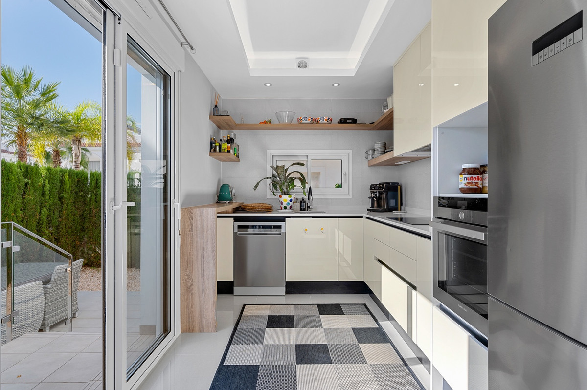 Se vende Adosada de 3 dormitorios en Costa Blanca, Alicante, España