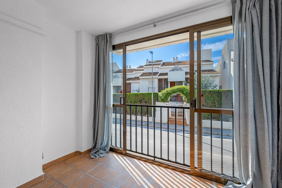 Se vende Apartamento Planta Baja de 1 dormitorios en Costa Blanca, Alicante, España