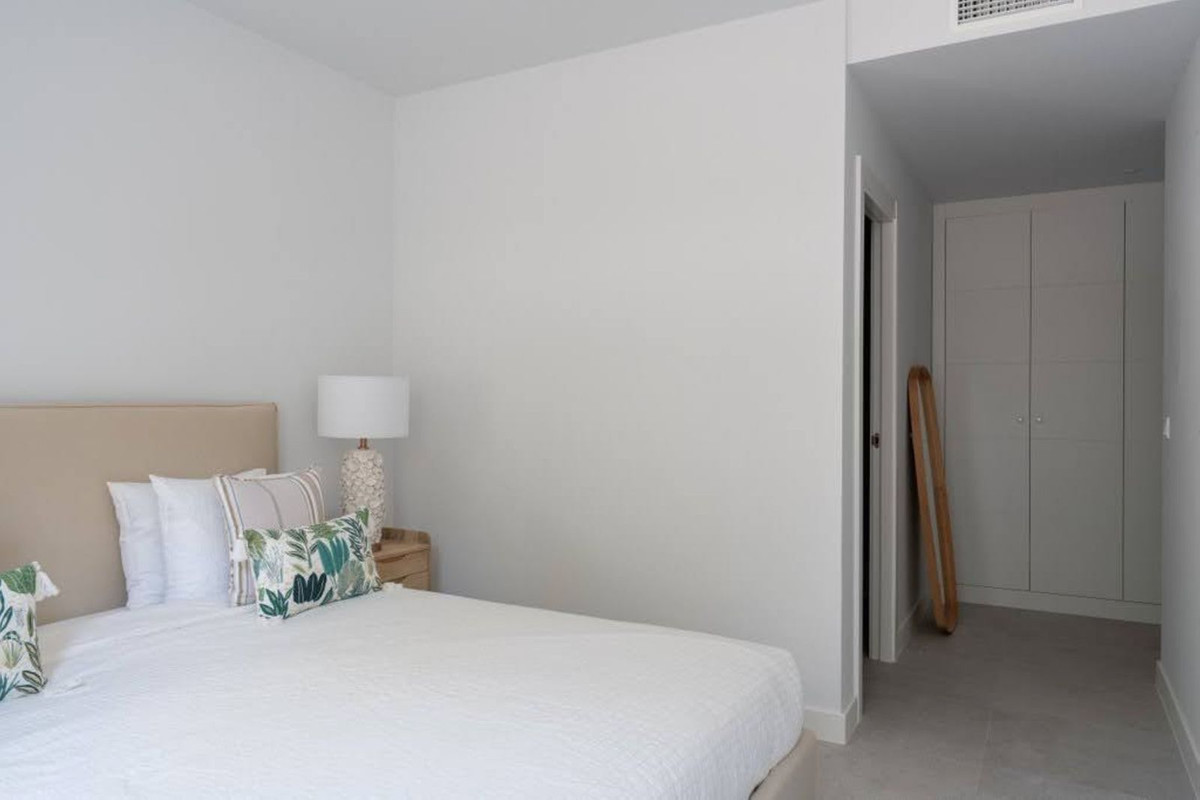 3 Bed Apartment for sale in Estepona Costa Del Sol, Málaga, Spain