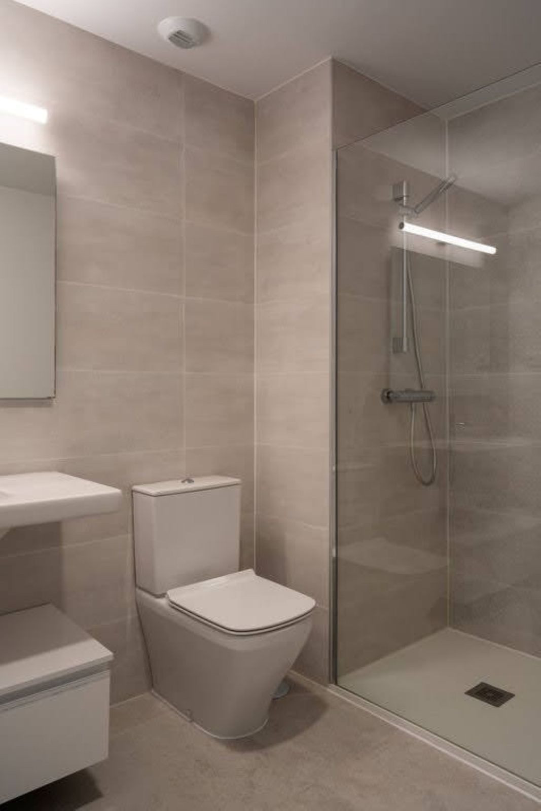 3 Bed Apartment for sale in Estepona Costa Del Sol, Málaga, Spain
