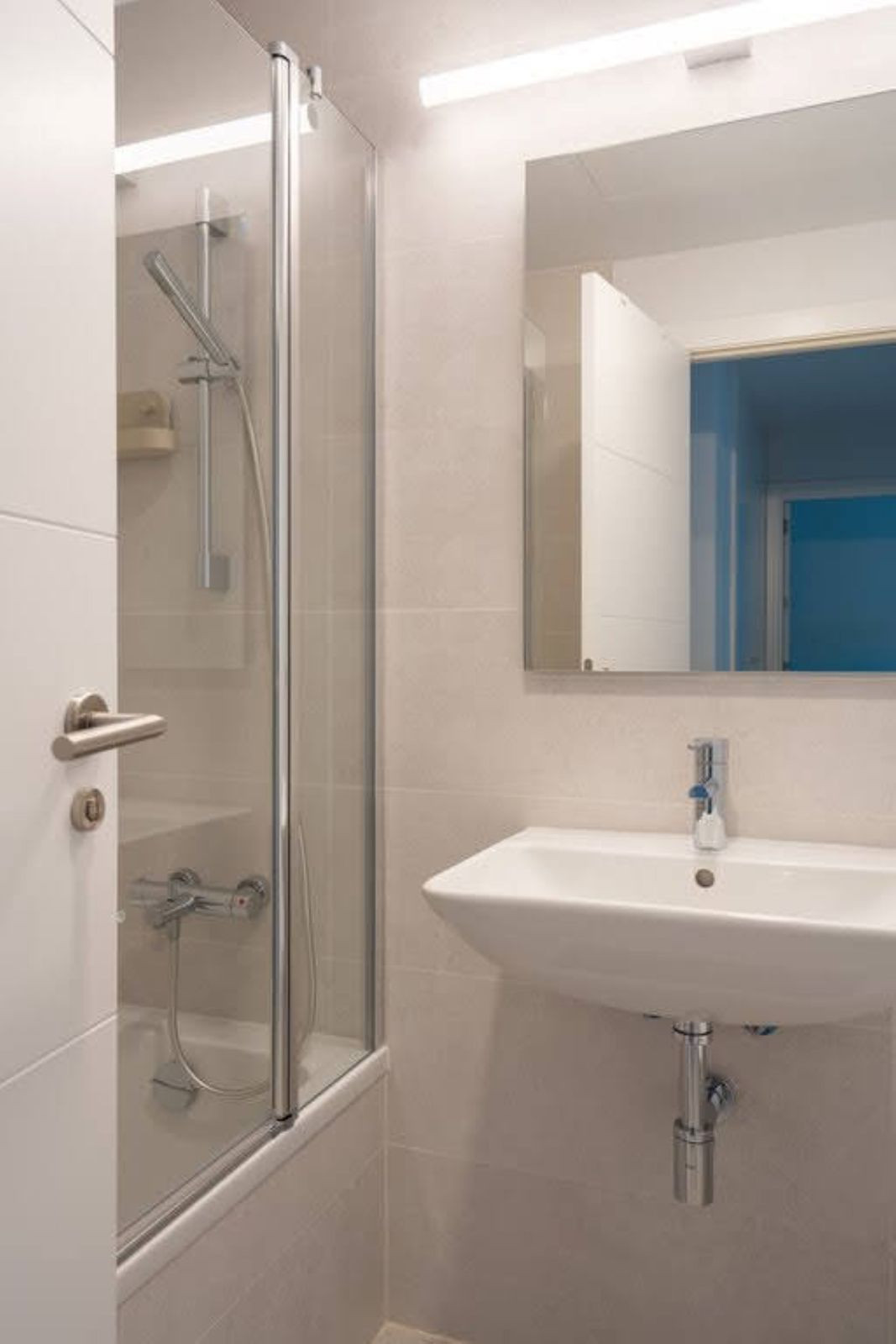 3 Bed Apartment for sale in Estepona Costa Del Sol, Málaga, Spain