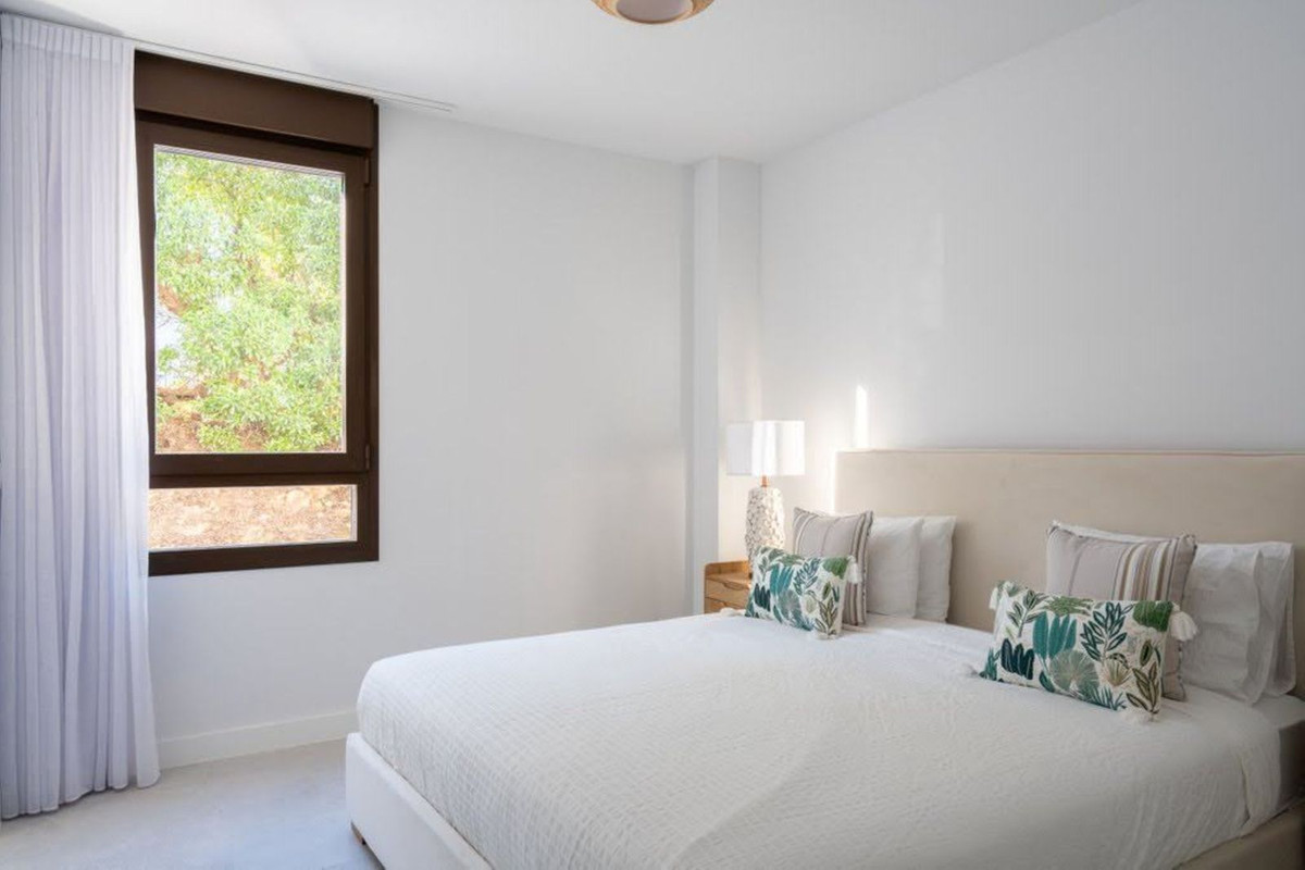 3 Bed Apartment for sale in Estepona Costa Del Sol, Málaga, Spain