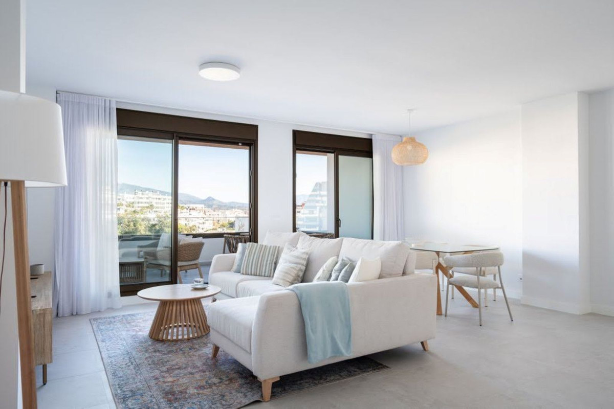3 Bed Apartment for sale in Estepona Costa Del Sol, Málaga, Spain
