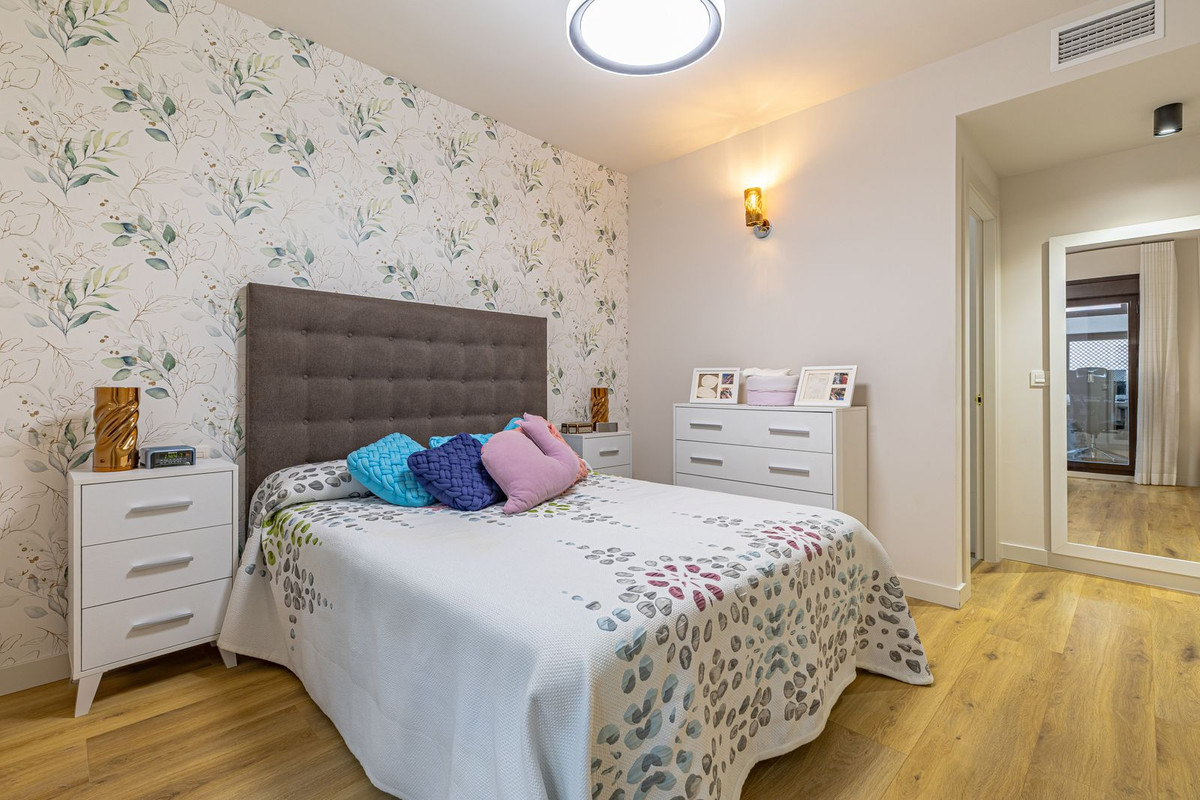 Se vende Apartamento Planta Baja de 3 dormitorios en Costa Del Sol, Málaga, España