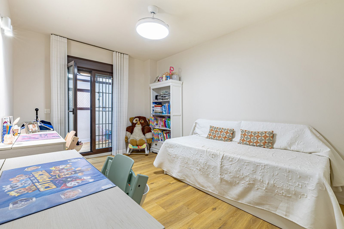 Se vende Apartamento Planta Baja de 3 dormitorios en Costa Del Sol, Málaga, España