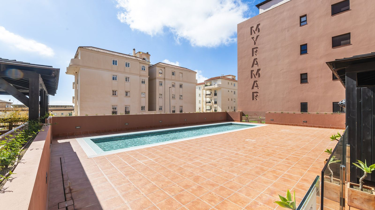 Se vende Apartamento Planta Baja de 3 dormitorios en Costa Del Sol, Málaga, España