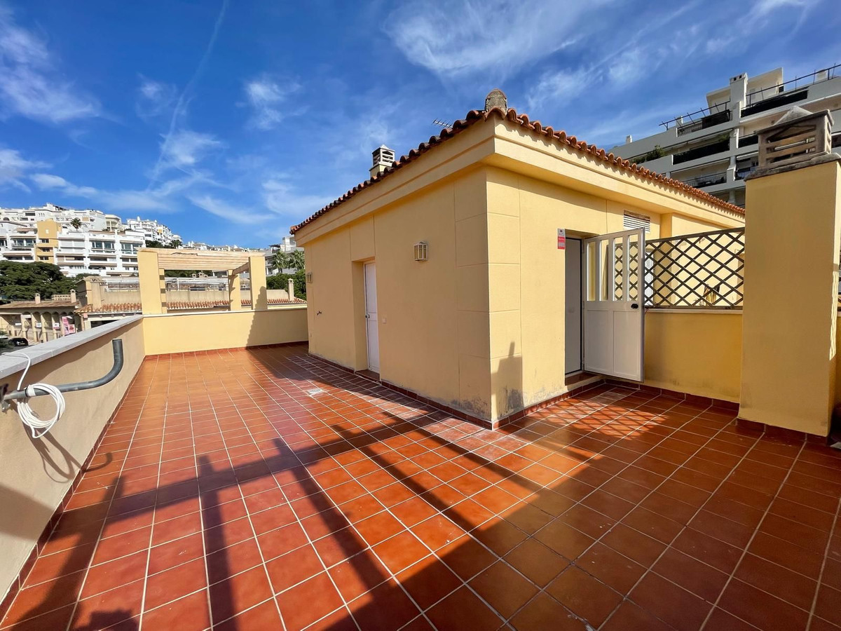 2 Bed Apartment for sale in Torrequebrada Costa Del Sol, Málaga, Spain