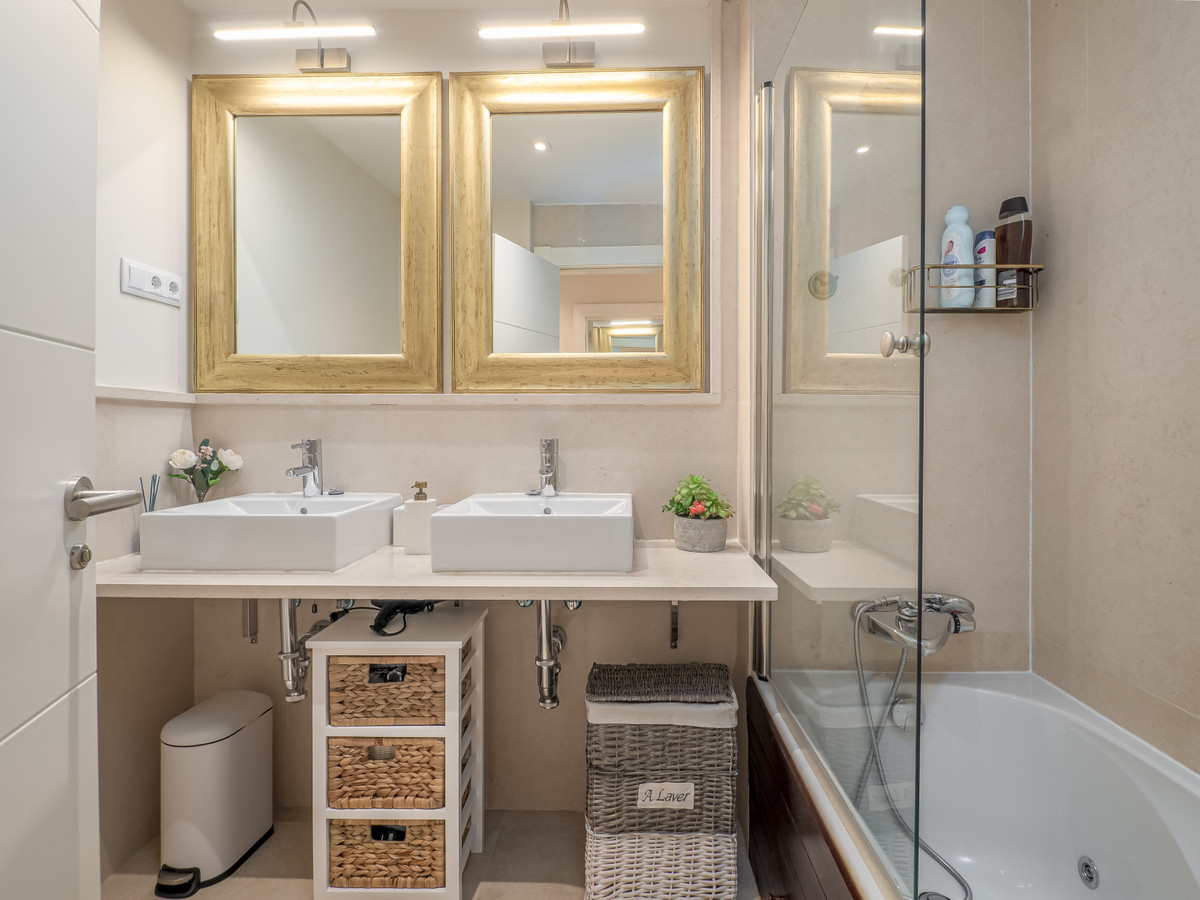 Se vende Apartamento Planta Baja de 2 dormitorios en Costa Del Sol, Málaga, España