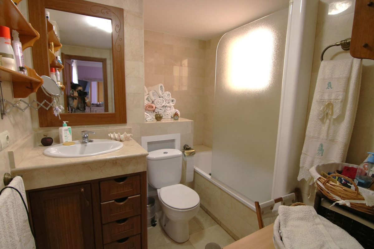 Se vende Pareada de 3 dormitorios en Costa Del Sol, Málaga, España