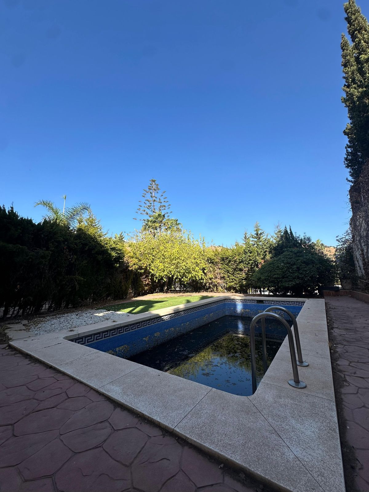 6 Bed Townhouse for sale in Mayorazgo Málaga Ciudad, Málaga, Spain