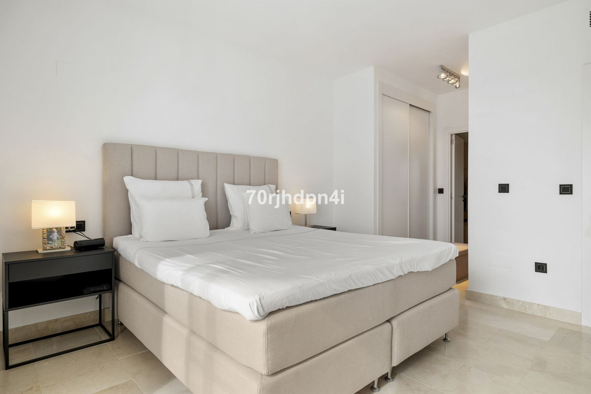 3 Bed Apartment for sale in Estepona Costa Del Sol, Málaga, Spain