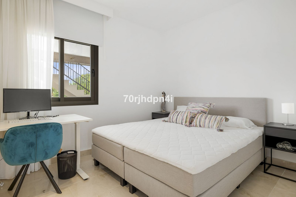 3 Bed Apartment for sale in Estepona Costa Del Sol, Málaga, Spain