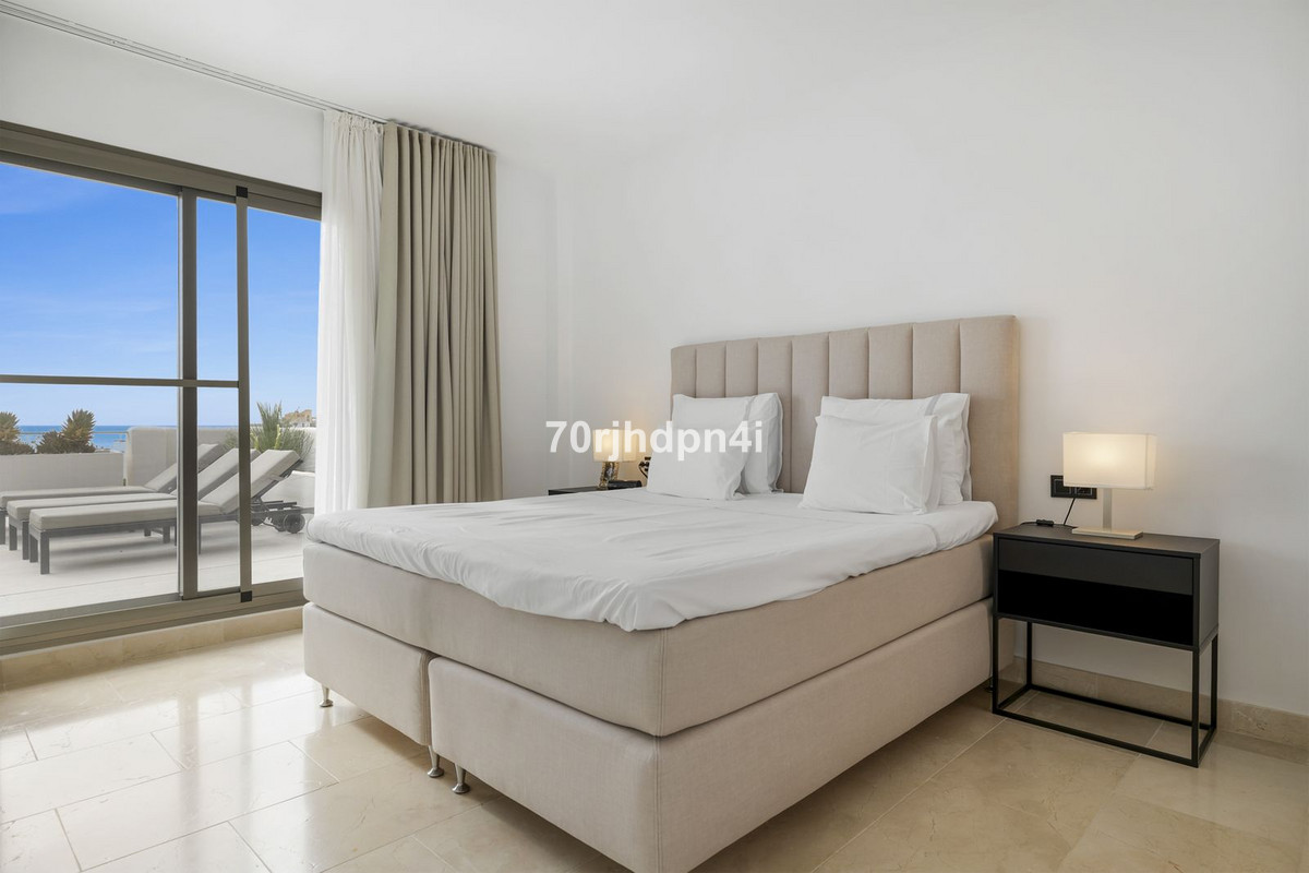 3 Bed Apartment for sale in Estepona Costa Del Sol, Málaga, Spain