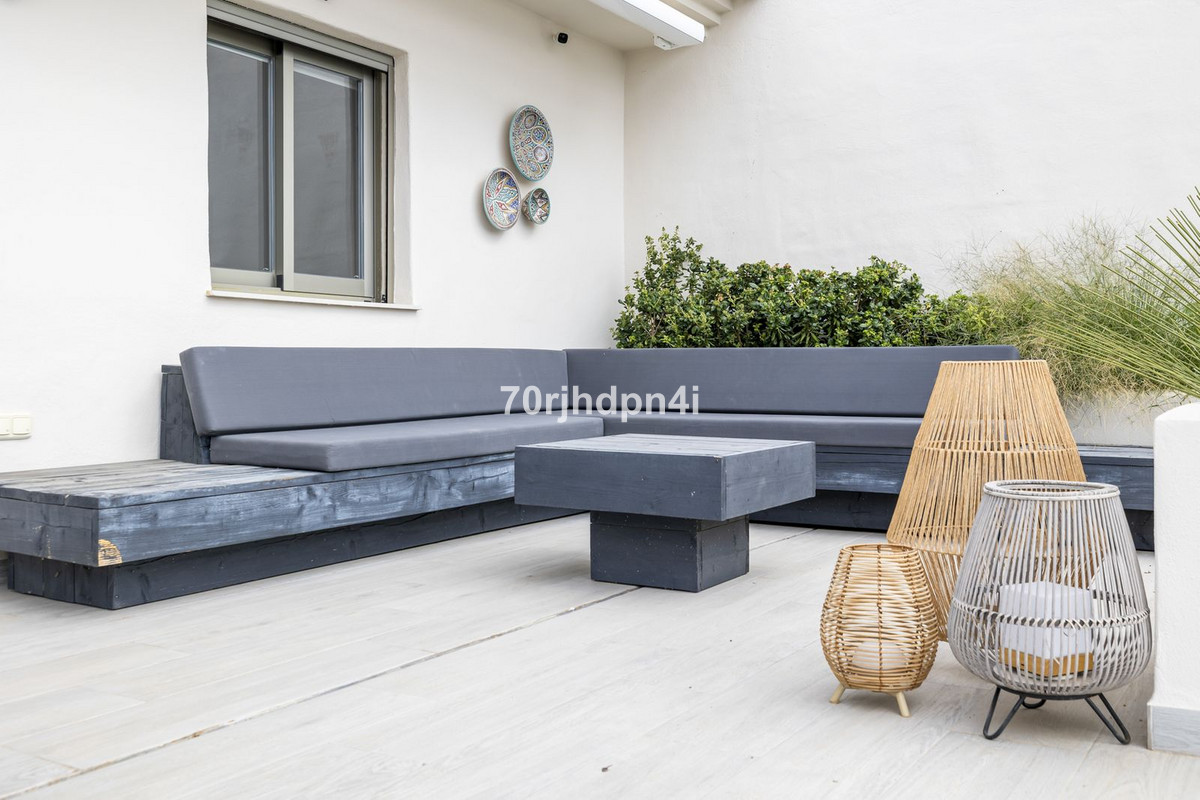 3 Bed Apartment for sale in Estepona Costa Del Sol, Málaga, Spain