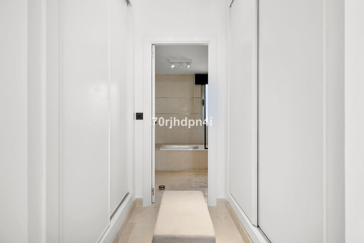 3 Bed Apartment for sale in Estepona Costa Del Sol, Málaga, Spain