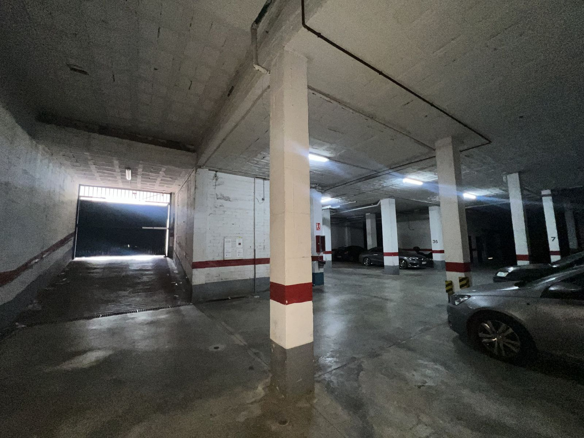 Se vende Garaje  en Costa Del Sol, Málaga, España