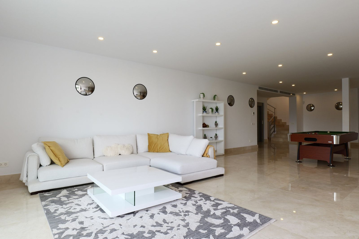 Se vende Villa - Chalet de 6 dormitorios en Costa Del Sol, Málaga, España