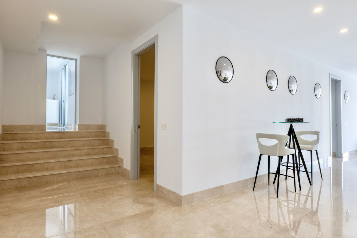Se vende Villa - Chalet de 6 dormitorios en Costa Del Sol, Málaga, España