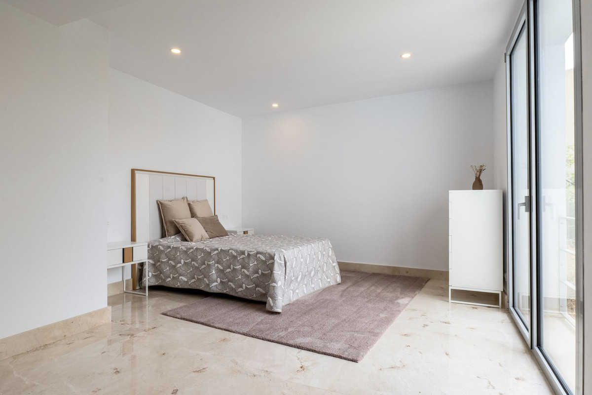 Se vende Villa - Chalet de 6 dormitorios en Costa Del Sol, Málaga, España