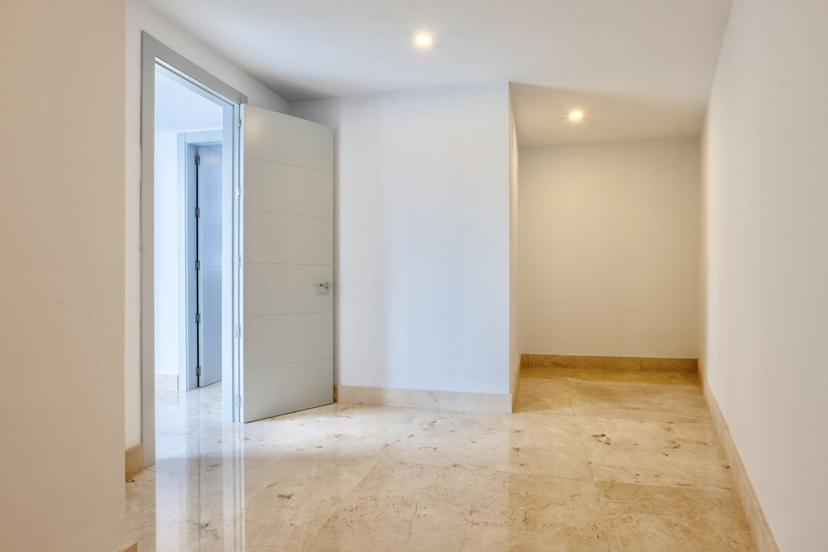 Se vende Villa - Chalet de 6 dormitorios en Costa Del Sol, Málaga, España